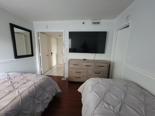 2200 S Cypress Bend Drive 308, Pompano Beach, FL 33069