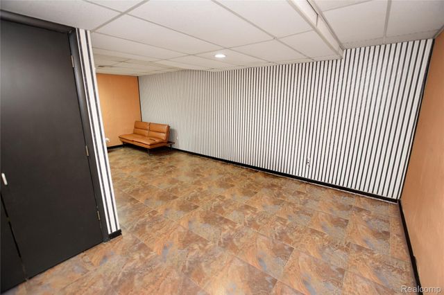 2525 White Oak Place, Flint Charter Township, MI 48532