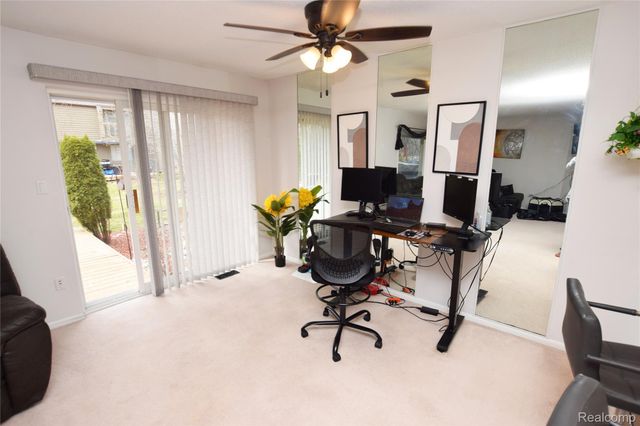 2525 White Oak Place, Flint Charter Township, MI 48532