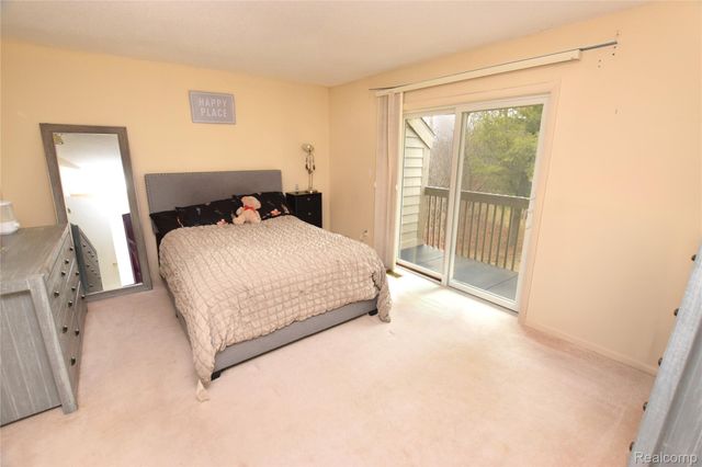 2525 White Oak Place, Flint Charter Township, MI 48532