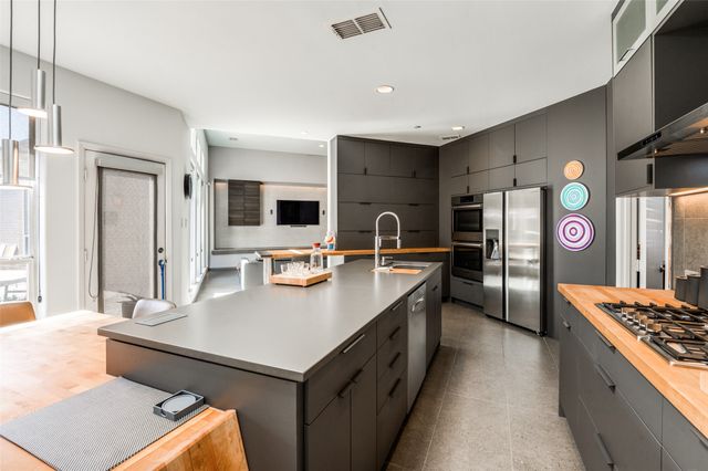 4008 Winter Park Lane, Addison, TX 75001