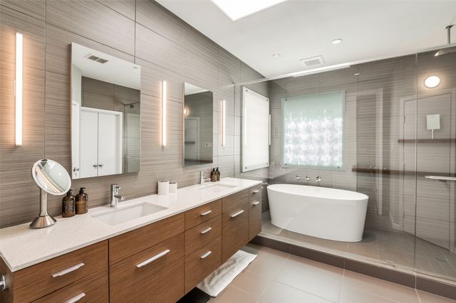 4008 Winter Park Lane, Addison, TX 75001