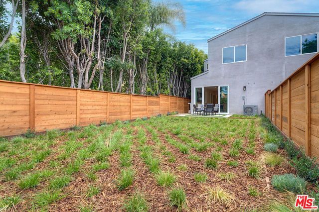 813 N Orange Drive, Los Angeles, CA 90038