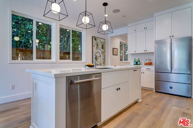 813 N Orange Drive, Los Angeles, CA 90038