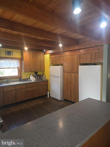 214 GAMELAND RD, Sellersville, PA 18960