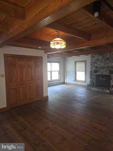 214 GAMELAND RD, Sellersville, PA 18960