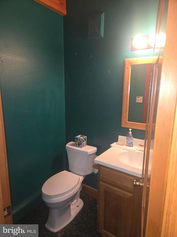 214 GAMELAND RD, Sellersville, PA 18960