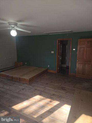 214 GAMELAND RD, Sellersville, PA 18960