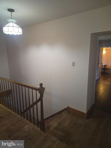 214 GAMELAND RD, Sellersville, PA 18960