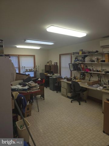 214 GAMELAND RD, Sellersville, PA 18960