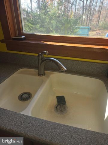 214 GAMELAND RD, Sellersville, PA 18960