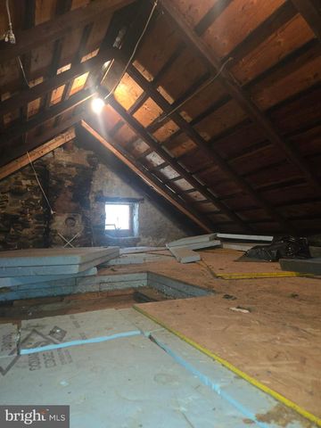 214 GAMELAND RD, Sellersville, PA 18960