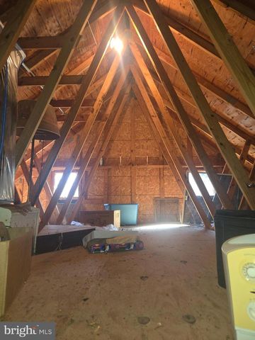 214 GAMELAND RD, Sellersville, PA 18960