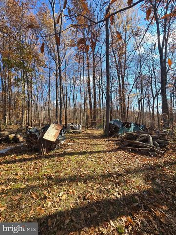 214 GAMELAND RD, Sellersville, PA 18960