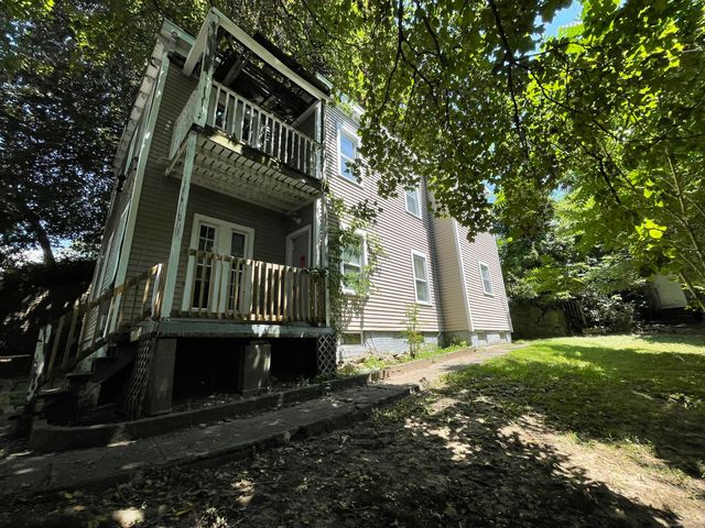 11 Division Street, Norwich, CT 06360