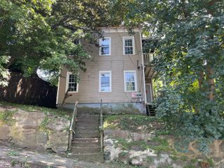 11 Division Street, Norwich, CT 06360