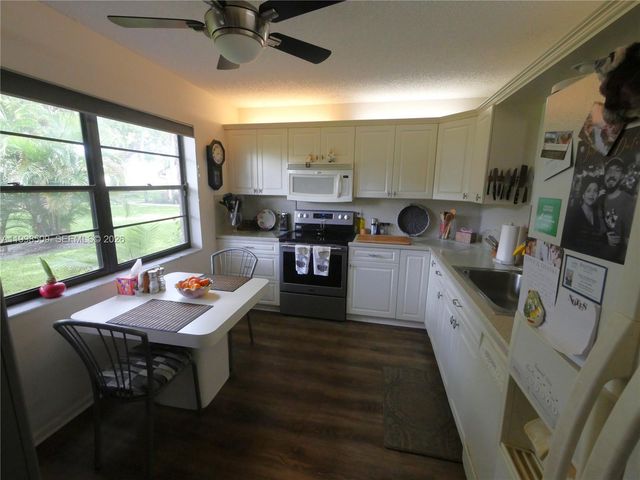 23359 Barlake Drive, Boca Raton, FL 33433