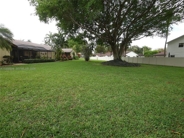 23359 Barlake Drive, Boca Raton, FL 33433