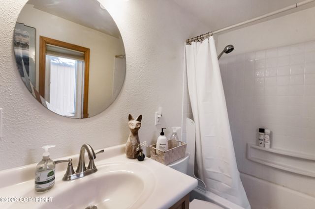 3250 N Diana Avenue, Palmer, AK 99645