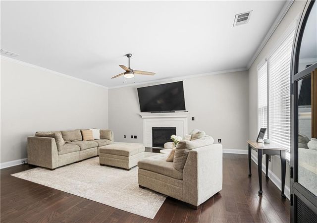 2740 Creekside Manor Drive, Powder Springs, GA 30127