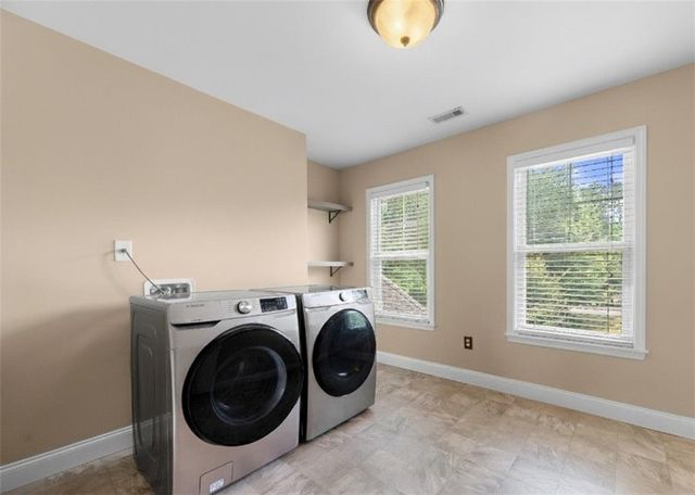 2740 Creekside Manor Drive, Powder Springs, GA 30127