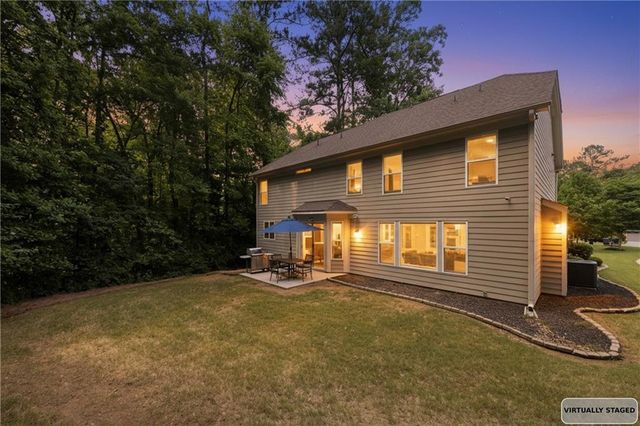 2740 Creekside Manor Drive, Powder Springs, GA 30127