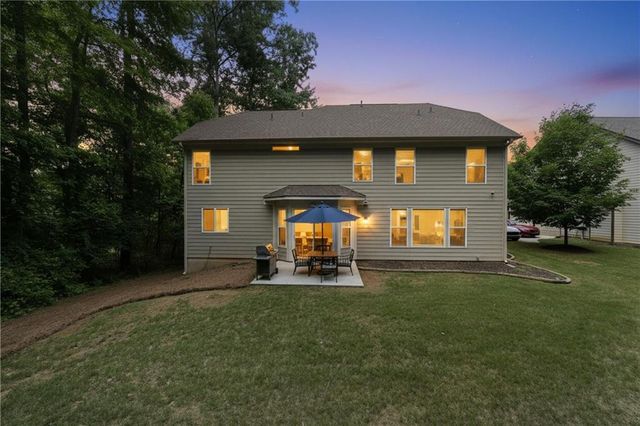 2740 Creekside Manor Drive, Powder Springs, GA 30127