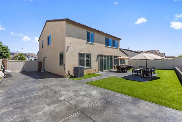 29809 Gypsy Vanner Way, Menifee, CA 92584