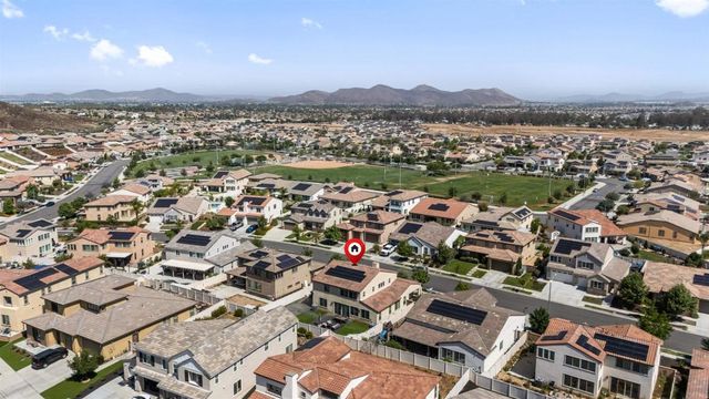 29809 Gypsy Vanner Way, Menifee, CA 92584