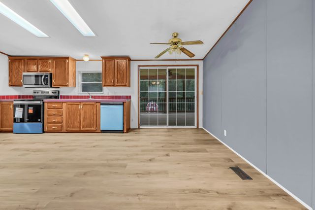 1252 West Rd, Clarksville, TN 37040