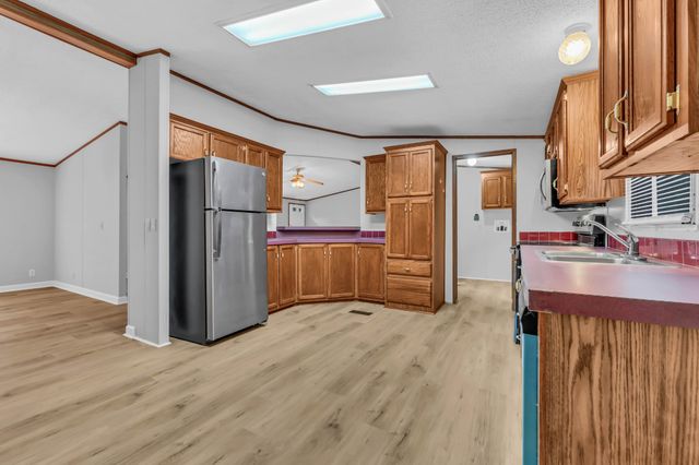 1252 West Rd, Clarksville, TN 37040
