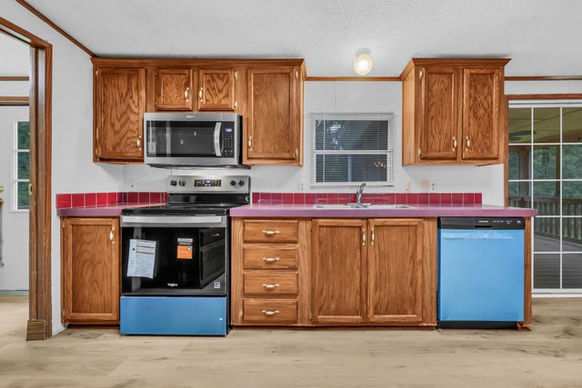 1252 West Rd, Clarksville, TN 37040