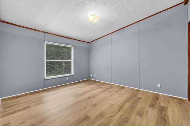 1252 West Rd, Clarksville, TN 37040