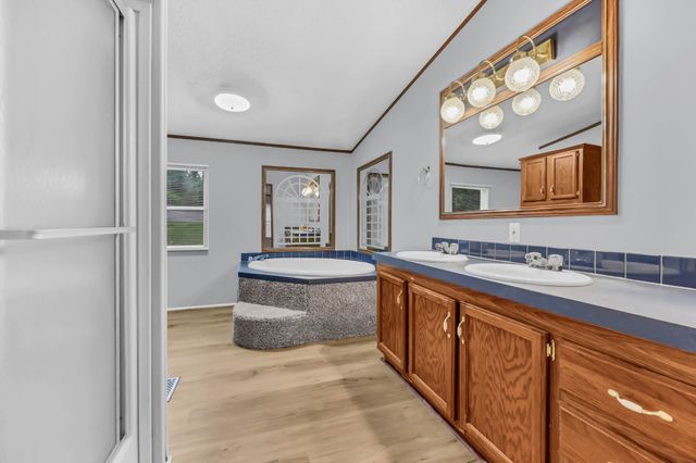 1252 West Rd, Clarksville, TN 37040