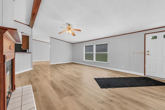1252 West Rd, Clarksville, TN 37040