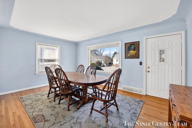 1322 Waverly Avenue, Grand Haven City, MI 49417