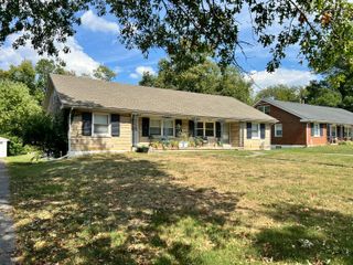 125-127 Greenbriar Road, Lexington, KY 40503