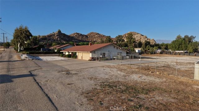 27390 Alessandro, Moreno Valley, CA 92555