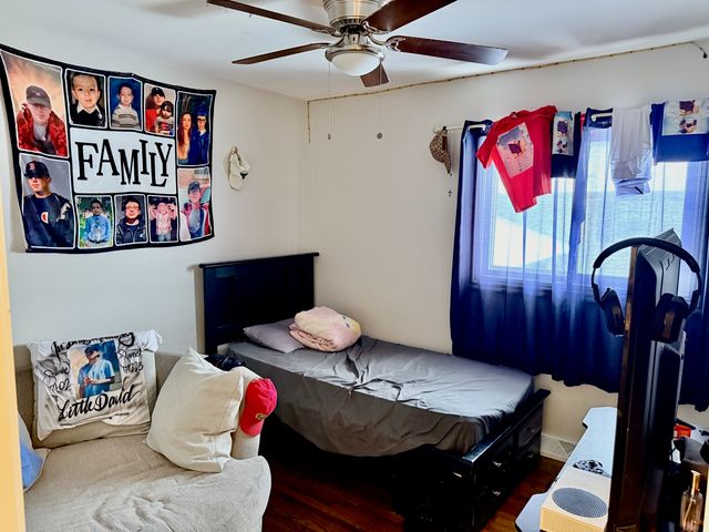 16062 Woodlawn East Avenue, South Holland, IL 60473