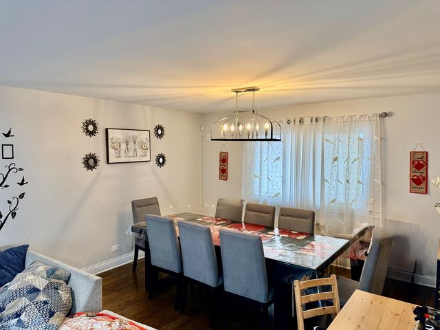 16062 Woodlawn East Avenue, South Holland, IL 60473