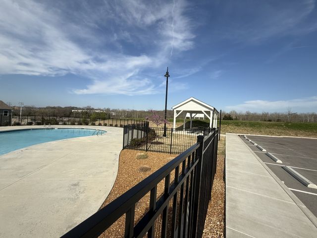 2960 Mallard Dr, Lebanon, TN 37090