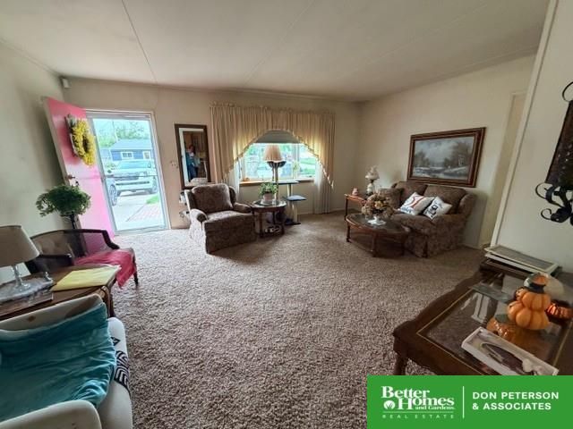 3121 S 39th Street, Omaha, NE 68105
