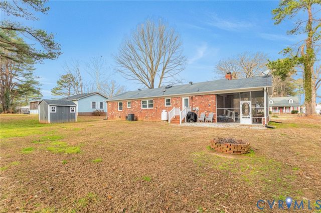 202 Bruce Rd, Tappahannock, VA 22560