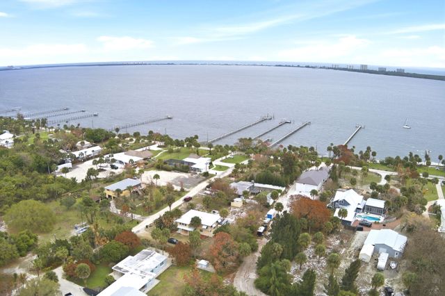 12347 S Indian River Drive, Jensen Beach, FL 34957