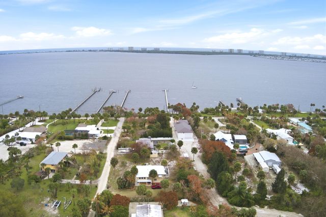 12347 S Indian River Drive, Jensen Beach, FL 34957