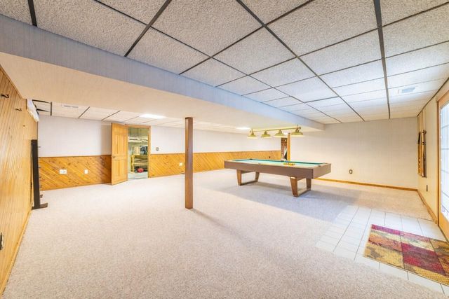 842 N 400 E, Valparaiso, IN 46383