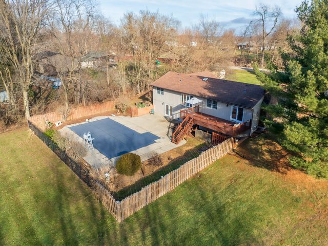 842 N 400 E, Valparaiso, IN 46383