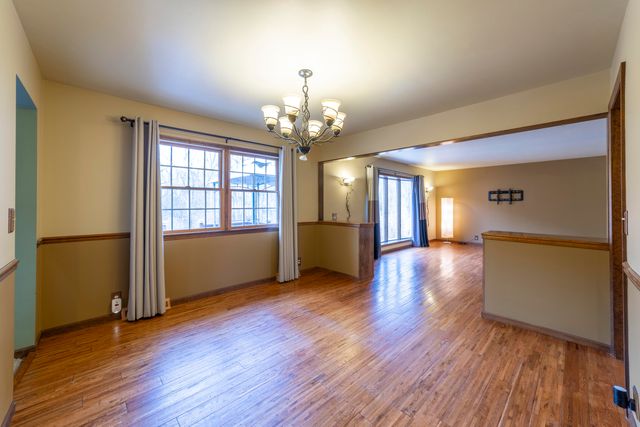 842 N 400 E, Valparaiso, IN 46383