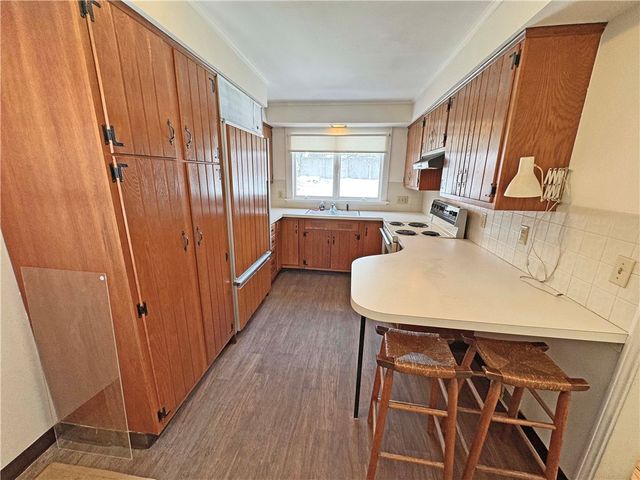 168 Village Lane, Brighton, NY 14610