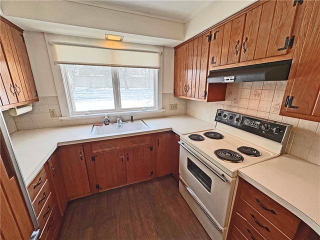 168 Village Lane, Brighton, NY 14610